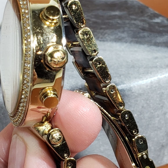 Michael Kors- mk5688 Parker gold tone tortoise shell acetate, great condition. - Picture 7 of 12